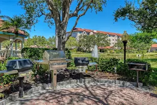 5440 Eagles Point Cir, Sarasota, FL 34231 - Photo 38