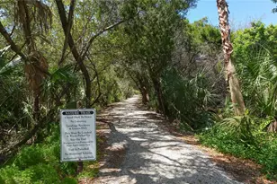 5440 Eagles Point Cir, Sarasota, FL 34231 - Photo 54