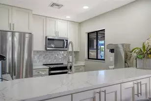 5440 Eagles Point Cir, Sarasota, FL 34231 - Photo 52