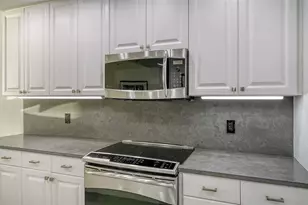 166 Golden Gate Point, Sarasota, FL 34236 - Photo 16