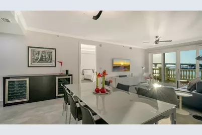 166 Golden Gate Point #22, Sarasota, FL 34236 - Photo 18