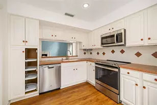 4687 Chandlers Forde, Sarasota, FL 34235 - Photo 10