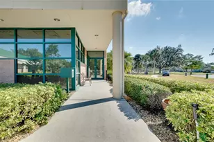 2221 Meadowlake Ct, Sarasota, FL 34235 - Photo 58