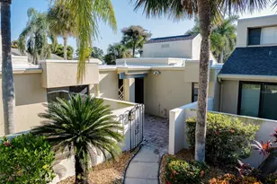 2221 Meadowlake Ct, Sarasota, FL 34235 - Photo 74