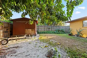 4301 S Lockwood Ridge Rd, Sarasota, FL 34231 - Photo 46