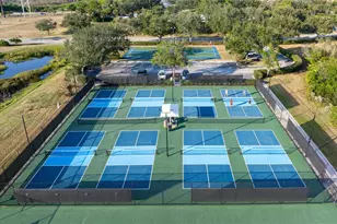 915 Fairwaycove Ln, Bradenton, FL 34212 - Photo 48