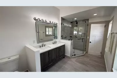 1330 Cherry Street NE, Saint Petersburg, FL 33701 - Photo 20