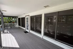 1330 Cherry St NE, Saint Petersburg, FL 33701 - Photo 8