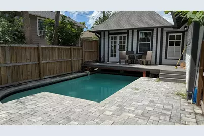 1330 Cherry Street NE, Saint Petersburg, FL 33701 - Photo 2
