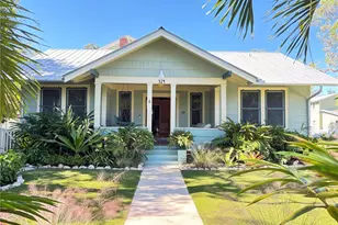 324 Julia Pl, Sarasota, FL 34236 - Photo 2