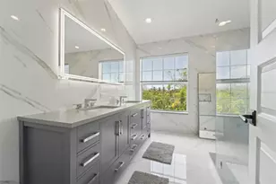 6330 Laguna Dr, Longboat Key, FL 34228 - Photo 32