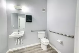 1040 E Brandon Blvd, Brandon, FL 33511 - Photo 24