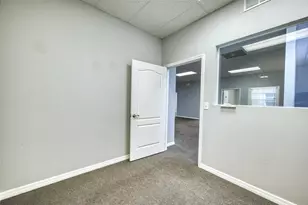 1040 E Brandon Blvd, Brandon, FL 33511 - Photo 14