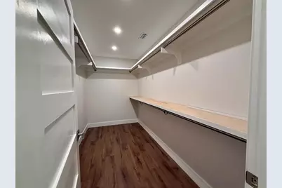 3231 E Forest Lake Drive, Sarasota, FL 34232 - Photo 44