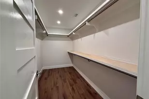 3231 E Forest Lake Dr, Sarasota, FL 34232 - Photo 44