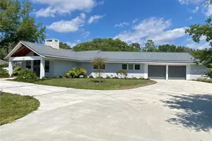 3231 E Forest Lake Dr, Sarasota, FL 34232 - Photo 2