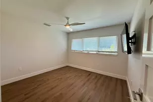 3231 E Forest Lake Dr, Sarasota, FL 34232 - Photo 24