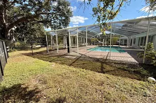 3231 E Forest Lake Dr, Sarasota, FL 34232 - Photo 52