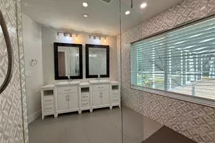 3231 E Forest Lake Dr, Sarasota, FL 34232 - Photo 50