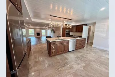 3231 E Forest Lake Drive, Sarasota, FL 34232 - Photo 14