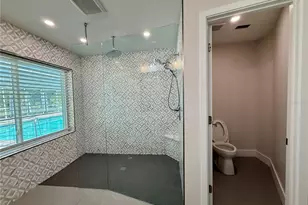 3231 E Forest Lake Dr, Sarasota, FL 34232 - Photo 48