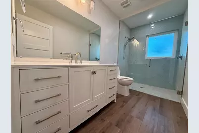 3231 E Forest Lake Drive, Sarasota, FL 34232 - Photo 38