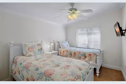 7203 Gulf Drive, Bradenton Beach, FL 34217 - Photo 22