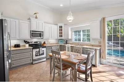 7203 Gulf Drive, Bradenton Beach, FL 34217 - Photo 12