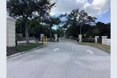 2481 Twin Drive #29, Sarasota, FL 34234 - Photo 6