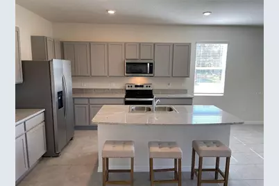 9011 Milestone Drive, Sarasota, FL 34238 - Photo 4