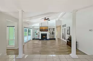3704 Prairie Dunes Dr, Sarasota, FL 34238 - Photo 10