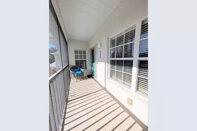 432 Sunset Lake Boulevard #205, Venice, FL 34292 - Photo 2