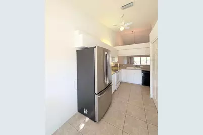 432 Sunset Lake Boulevard #205, Venice, FL 34292 - Photo 8