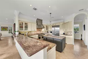 550 Yardarm Ln, Longboat Key, FL 34228 - Photo 10