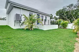 2345 Bahia Vista St, Sarasota, FL 34239 - Photo 6