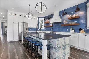 108 11th St S, Bradenton Beach, FL 34217 - Photo 4