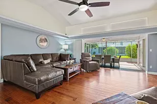 439 Lake of the Woods Dr, Venice, FL 34293 - Photo 10