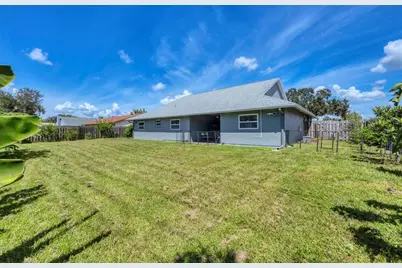 618 Eastpointe Court, Sarasota, FL 34232 - Photo 32