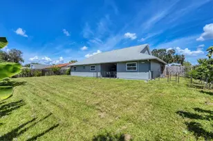 618 Eastpointe Ct, Sarasota, FL 34232 - Photo 32