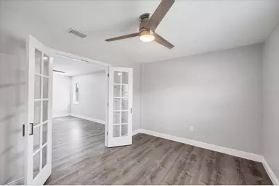 618 Eastpointe Court, Sarasota, FL 34232 - Photo 20