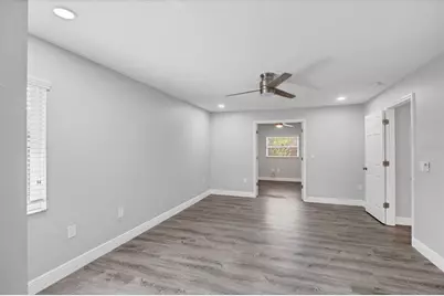 618 Eastpointe Court, Sarasota, FL 34232 - Photo 4