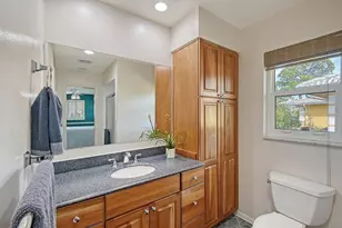 2434 Carlisle Pl, Sarasota, FL 34231 - Photo 26