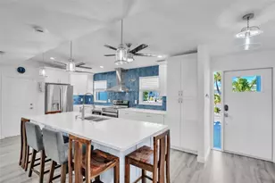 513 71st St, Holmes Beach, FL 34217 - Photo 6