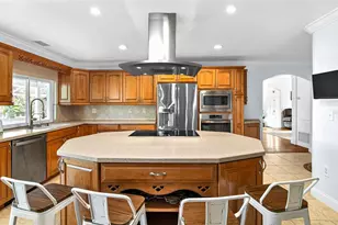 4672 Alexander Pope Ln, Sarasota, FL 34241 - Photo 12