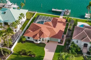 480 Cleveland Dr, Sarasota, FL 34236 - Photo 4