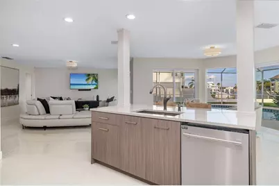 480 Cleveland Drive, Sarasota, FL 34236 - Photo 18