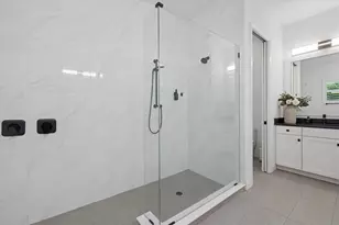 745 Tailwind Pl, Sarasota, FL 34240 - Photo 30