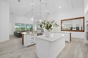 745 Tailwind Pl, Sarasota, FL 34240 - Photo 8