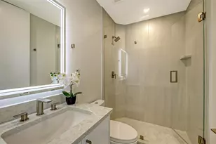 415 L Ambiance Dr, Longboat Key, FL 34228 - Photo 40