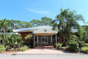 2650 Coconut Bay Ln, Sarasota, FL 34237 - Photo 2